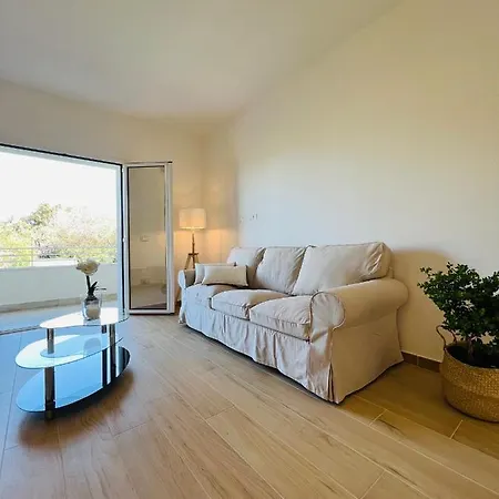 A Casa Di Tinny Apartamento Barbusi